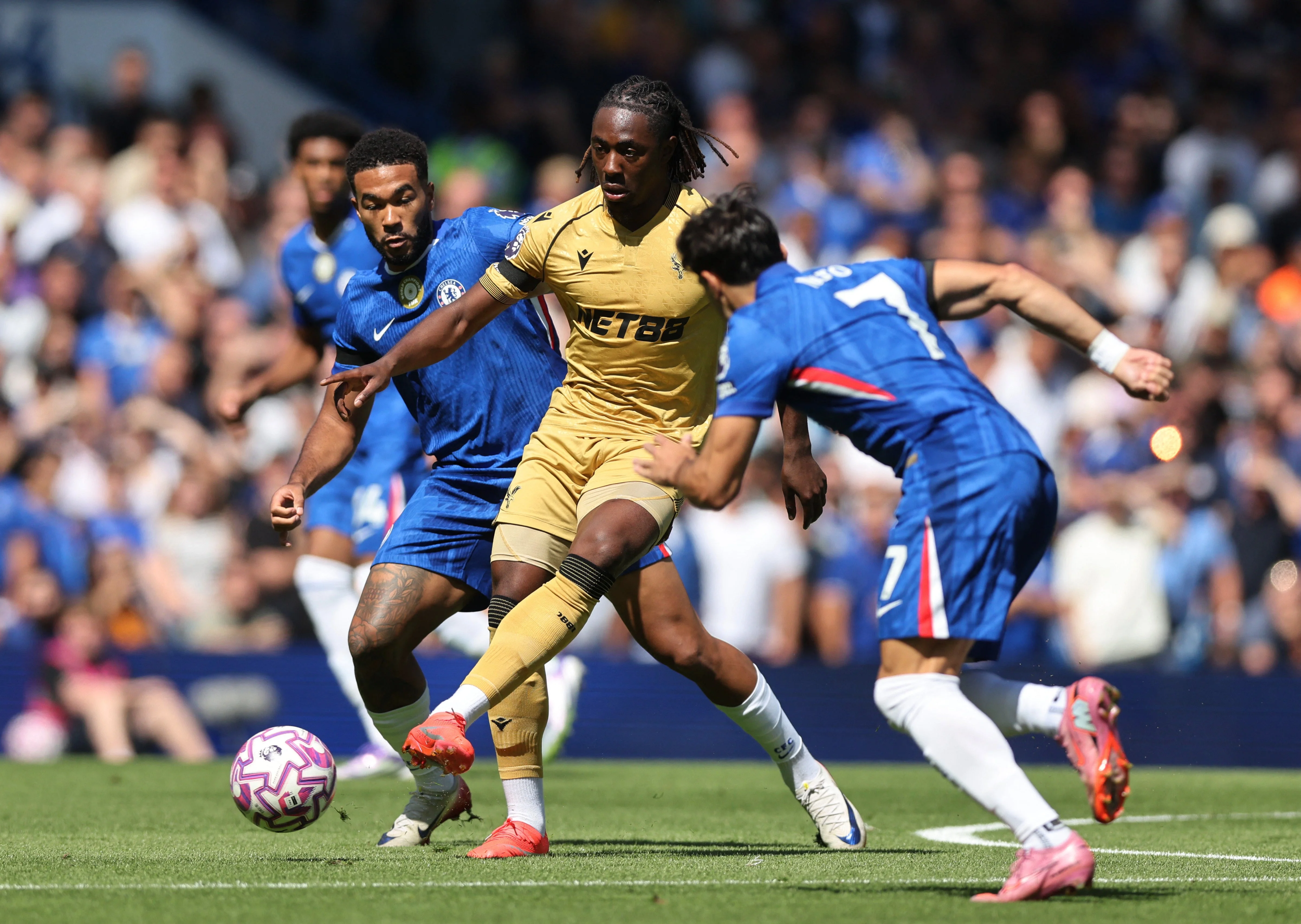 img of El campeón del mundo Chelsea empata ante un duro Crystal Palace 